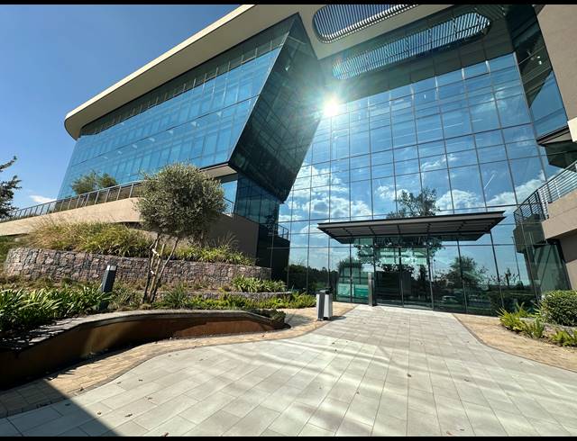 167M² OFFICE TO LET IN DOORNKLOOF